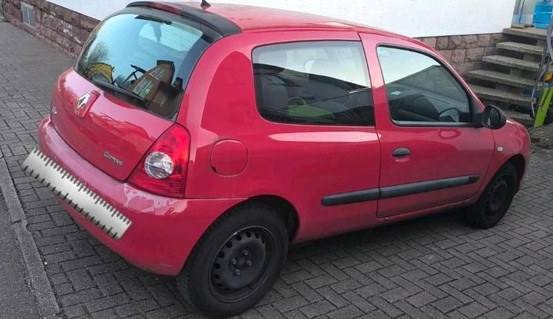 Gebraucht Renault Clio II Campus 58 PS (42 kW) 2011 Rot Kleinwagen