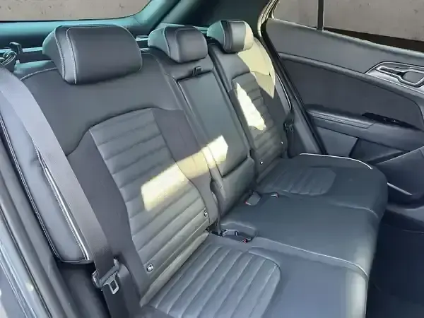 Gebraucht Kia Sportage 179 PS (131 kW) 2023 Pentametal met. SUV