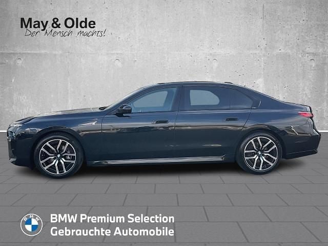 Gebraucht BMW 740 Sport Line 299 PS (219 kW) 2025 Schwarz Limousine