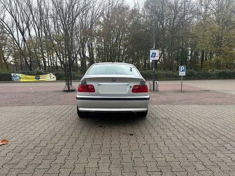 Second-hand BMW 320 170 CP (125 kW) 2001 Argintiu Berlinǎ