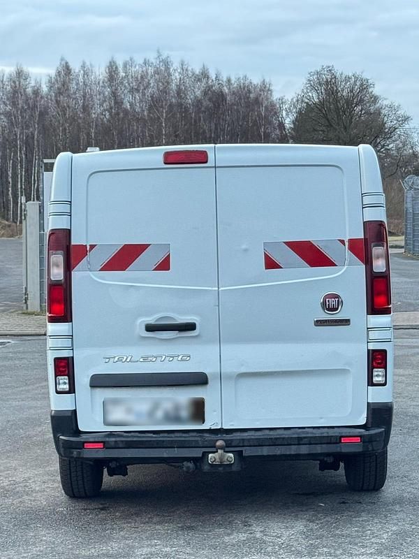 Gebraucht Fiat Talento 125 PS (91 kW) 2018 Weiß Van / Kleinbus