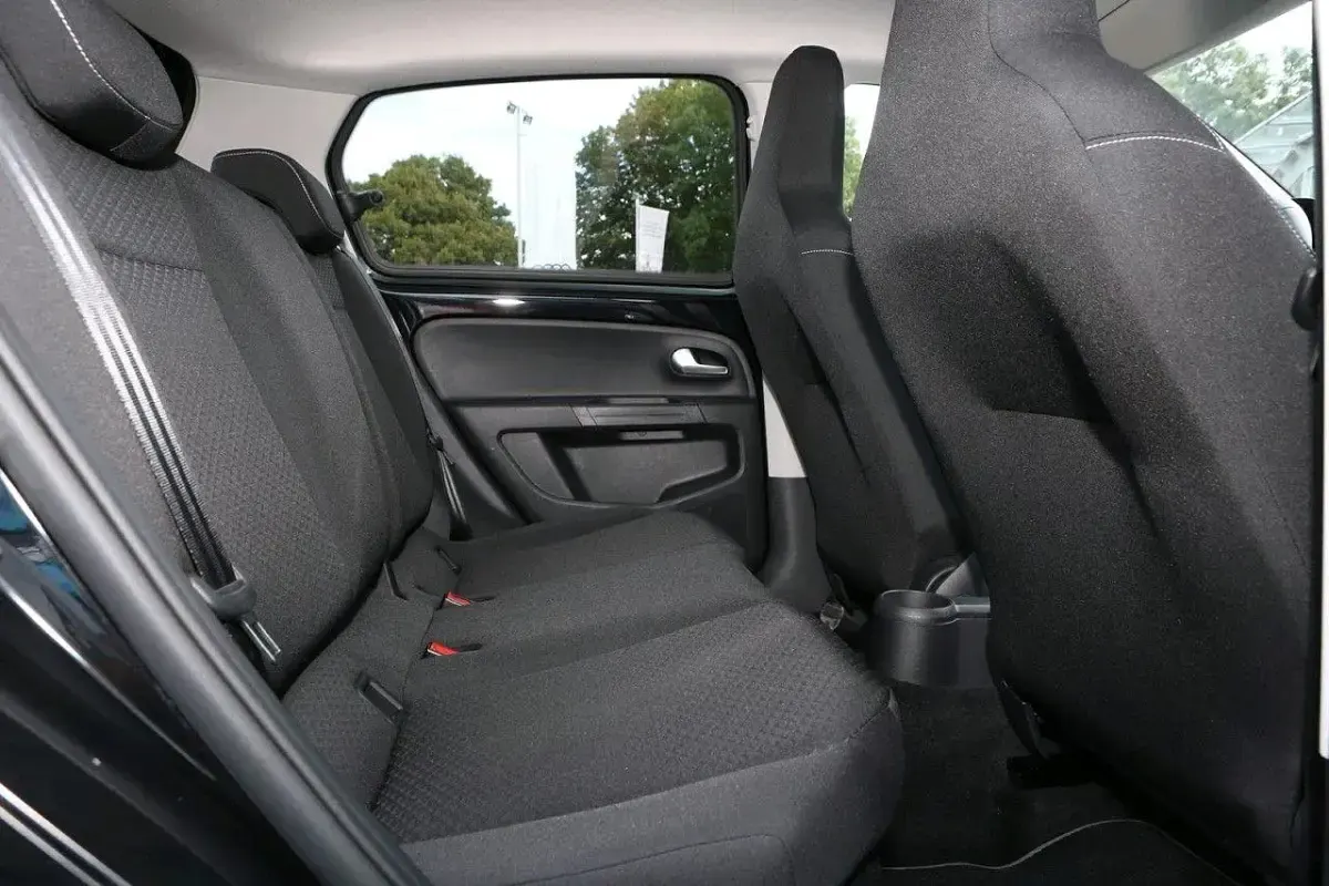 Gebraucht VW e-up! Active 61 kW (83 PS) 2021 Schwarz Kleinwagen