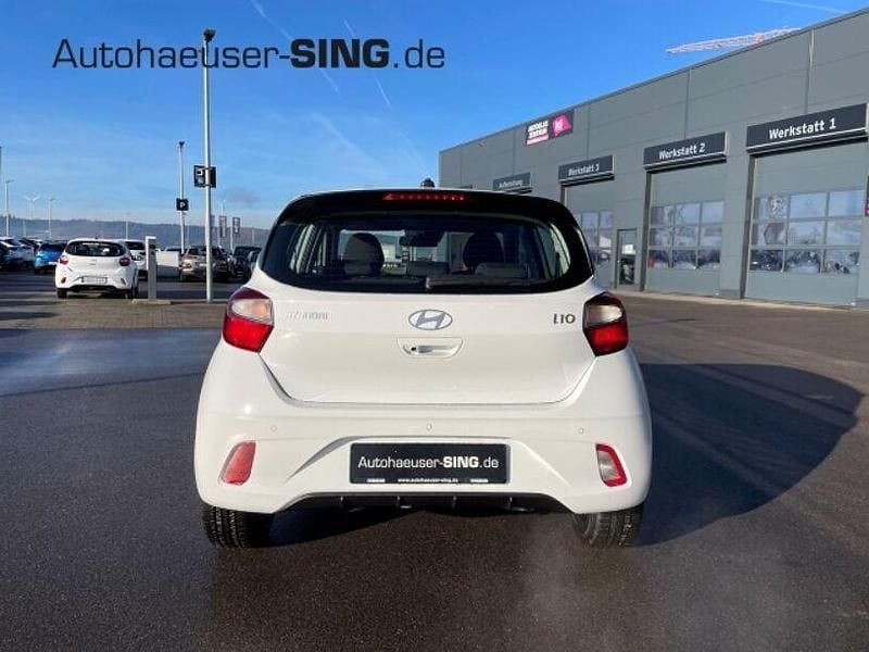 Neu Hyundai i10 79 PS (58 kW) 2025 Atlas white Kleinwagen
