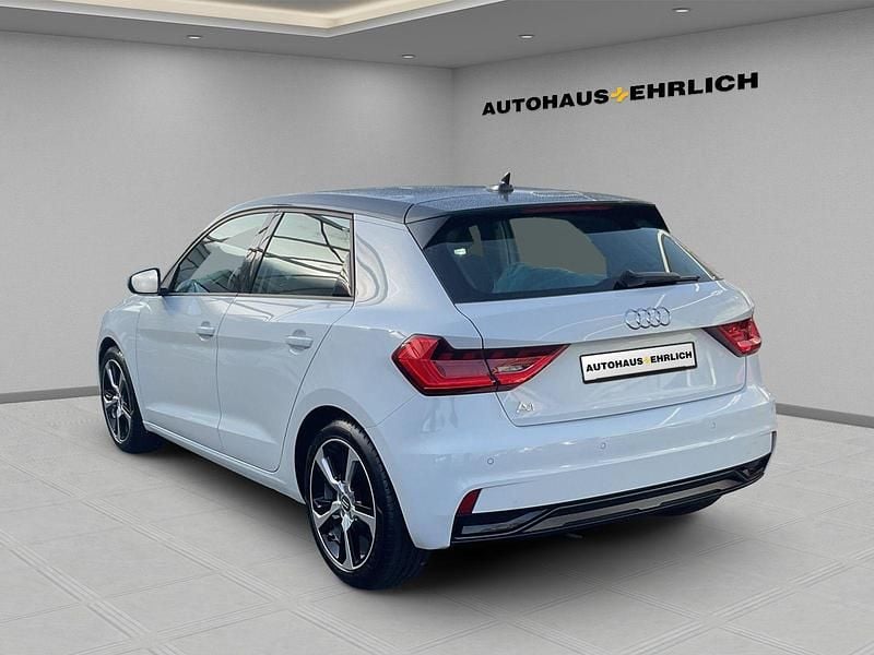Gebraucht Audi A1 Sportback Advanced 95 PS (69 kW) 2019 Gletscherweiß metallic Kleinwagen
