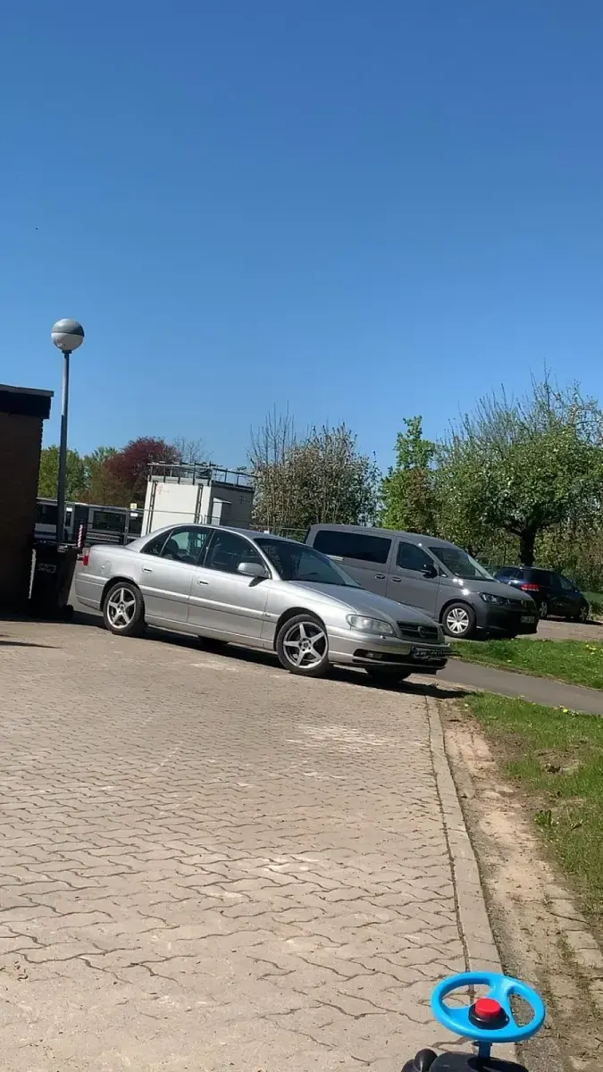 Gebraucht Opel Omega 144 PS (105 kW) 2001 Silber Limousine