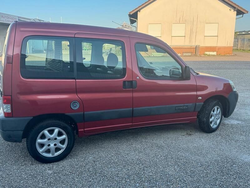 Rot Gebraucht 2006 Citroën Berlingo Van / Kleinbus | 1.650 € (Fairer Preis) - Bild 1/4