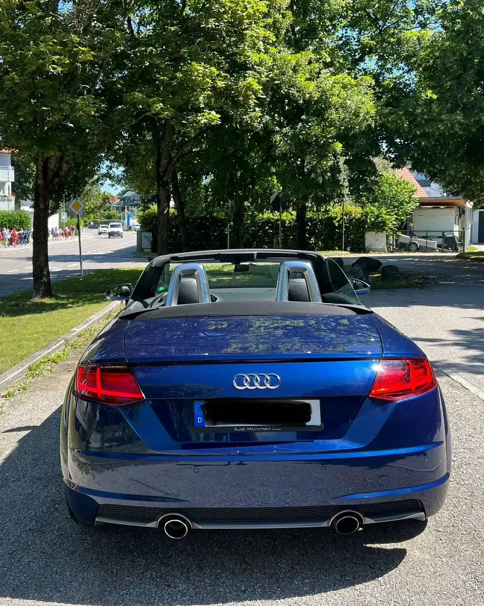 Second-hand Audi TT Roadster 230 CP (169 kW) 2018 Albastru Cabrio