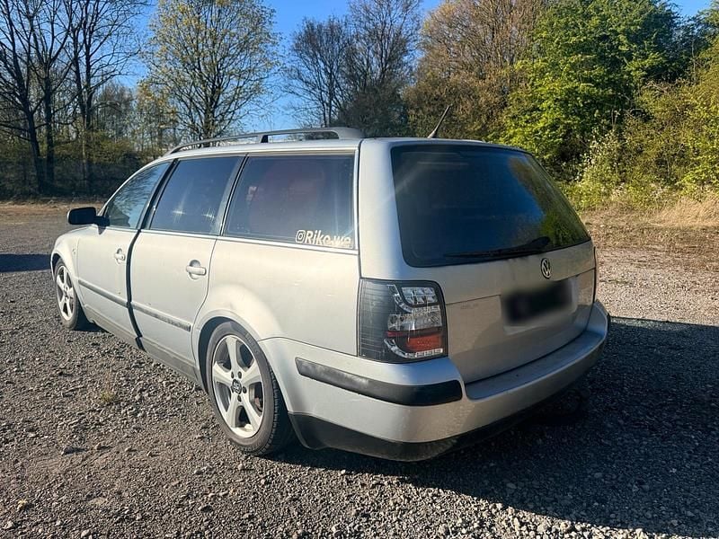 Gebraucht VW Passat 131 PS (96 kW) 2003 Silber Kombi