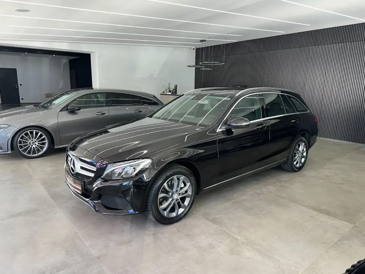 Gebraucht Mercedes C200 184 PS (135 kW) 2016 Schwarz Kombi