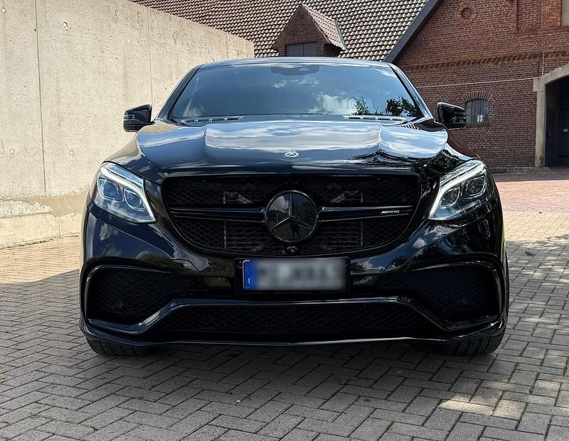 Schwarz Gebraucht 2017 Mercedes GLE350 AMG SUV | 38.999 € - Bild 1/4