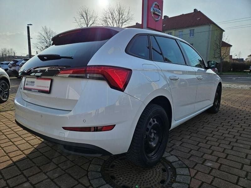 Gebraucht Skoda Scala Ambition 116 PS (85 kW) 2019 Weiß Kleinwagen
