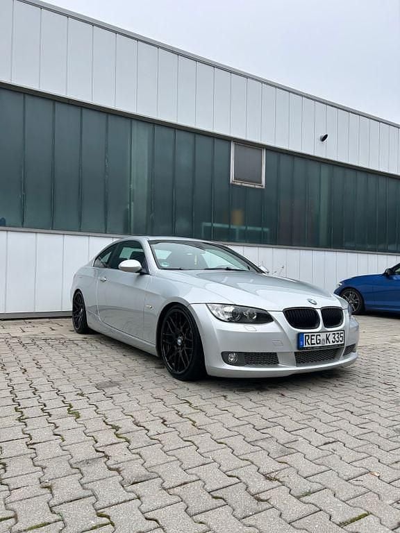 Silber Gebraucht 2007 BMW 335 Performance Coupé | 11.500 € (Superpreis) - Bild 1/4