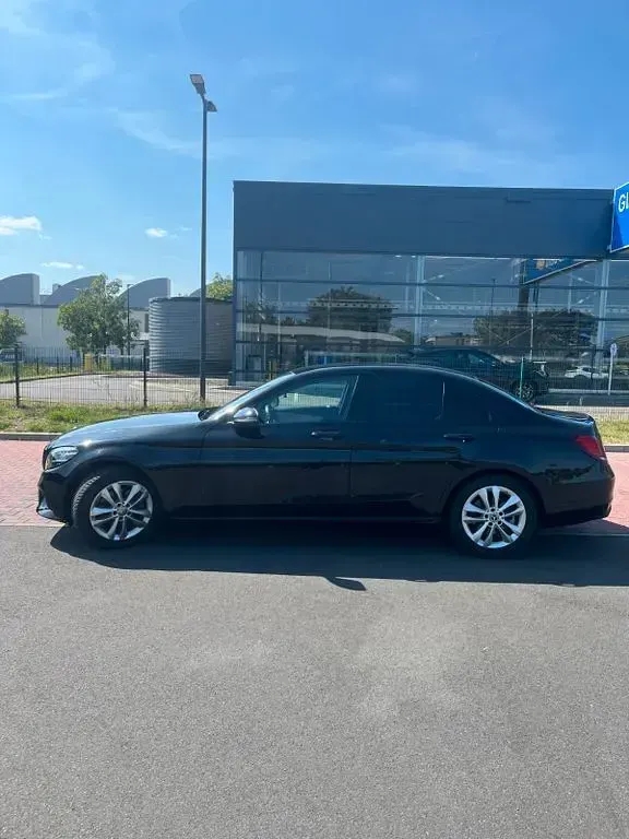 Gebraucht Mercedes C220 194 PS (142 kW) 2019 Schwarz Limousine
