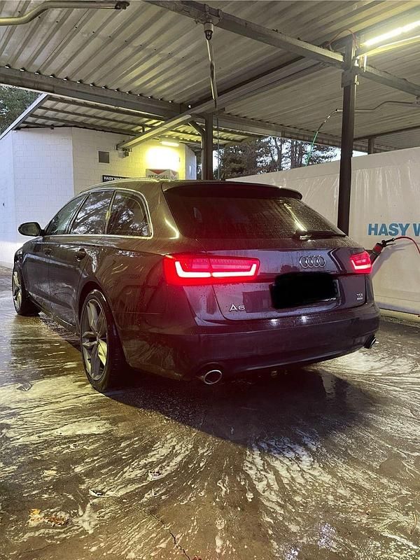 Gebraucht Audi A6 Comfort 190 PS (139 kW) 2014 Grau Kombi