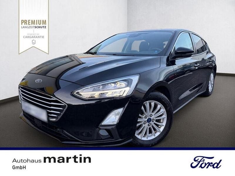 Schwarz Gebraucht 2018 Ford Focus Cool & Connect Limousine | 12.990 € (Fairer Preis) - Bild 1/1