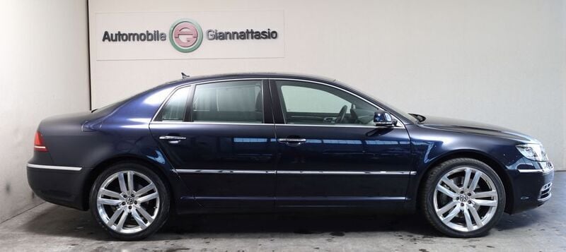 Blau Gebraucht 2015 VW Phaeton Limousine | 29.990 € - Bild 1/4