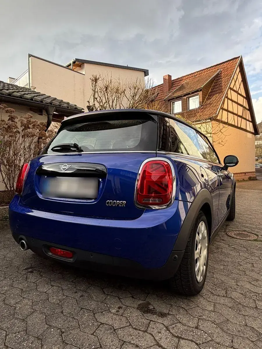 Gebraucht Mini Cooper 136 PS (100 kW) 2019 Blau Kleinwagen