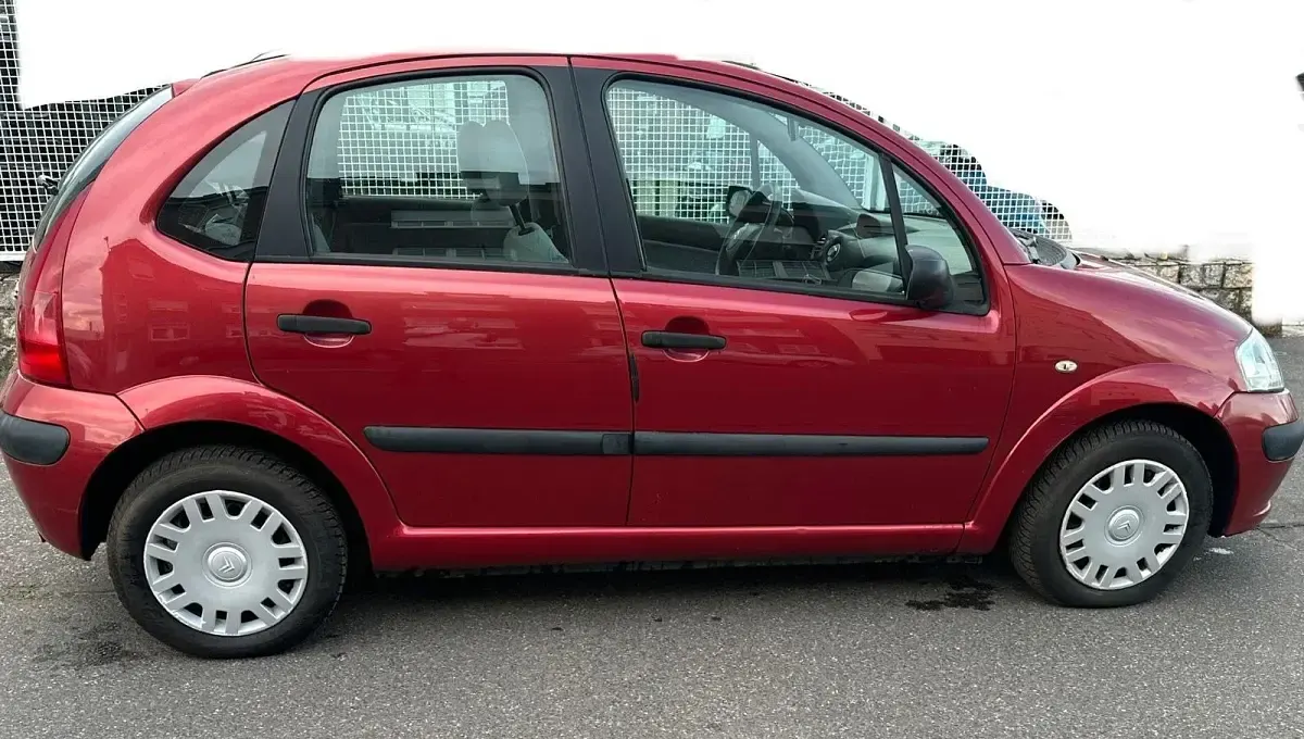 Gebraucht Citroën C3 60 PS (44 kW) 2005 Rot Limousine