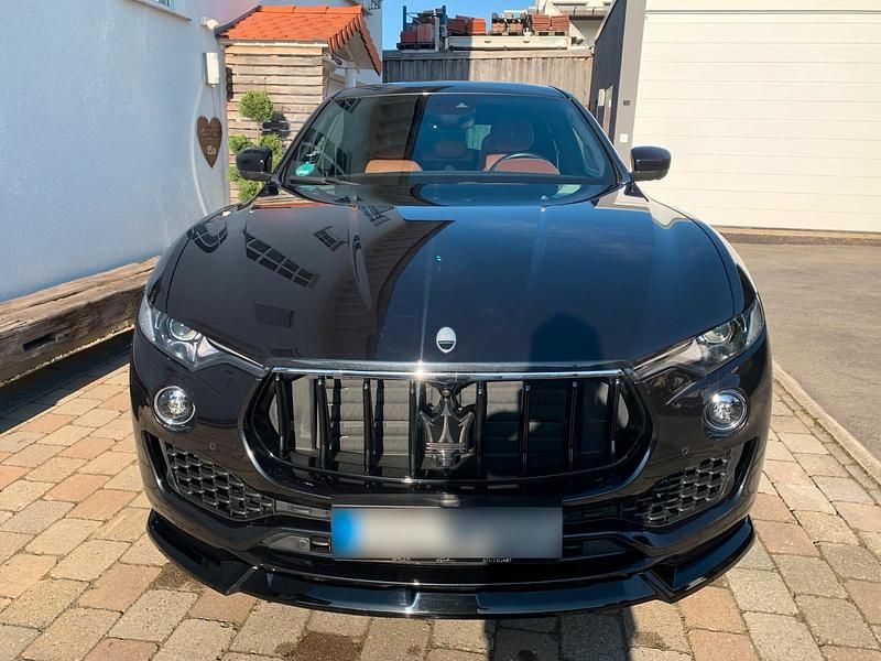 Gebraucht Maserati Levante 275 PS (202 kW) 2017 Schwarz SUV