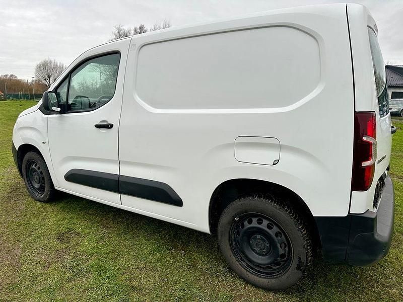 Gebraucht Citroën Berlingo 102 PS (75 kW) 2020 Weiß Van / Kleinbus