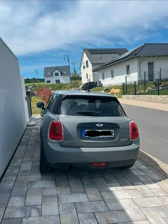 Usado Mini Cooper 136 CV (100 kW) 2018 Gris Utilitario