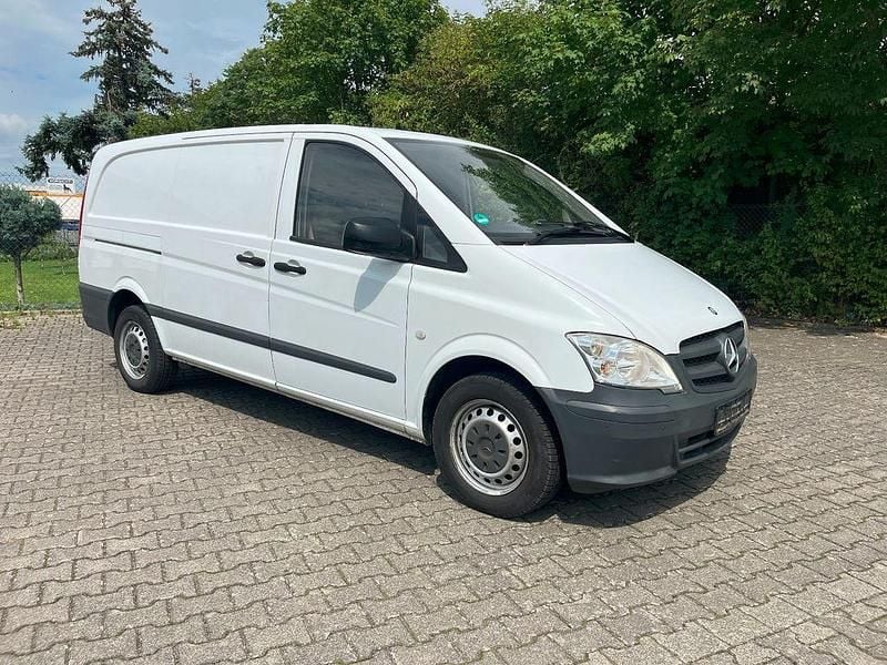 Weiß Gebraucht 2013 Mercedes Vito Van / Kleinbus | 8.400 € (Superpreis) - Bild 1/4