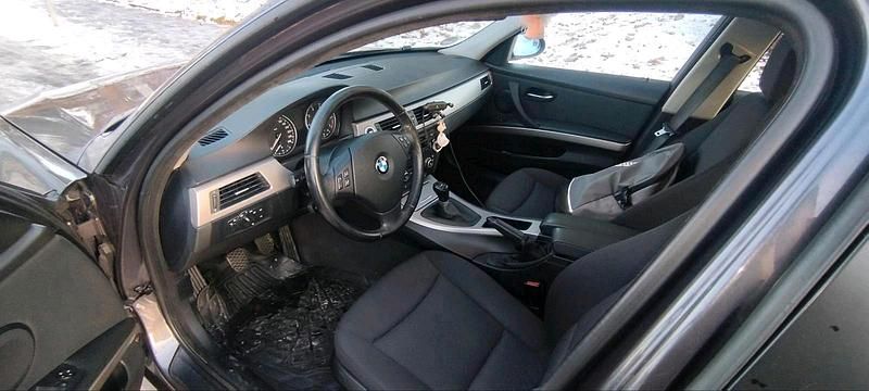 Gebraucht BMW 318 143 PS (105 kW) 2008 Grau Limousine