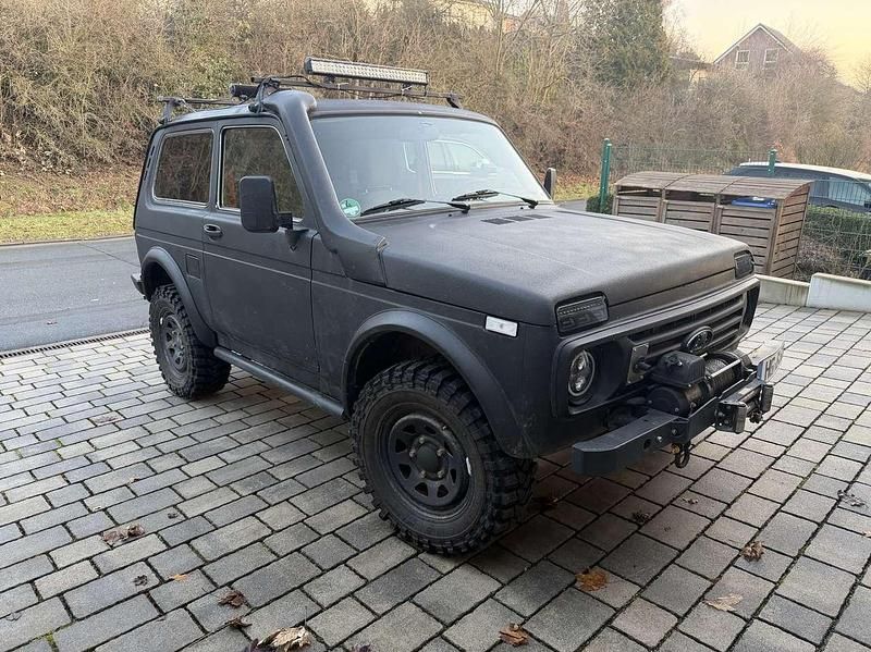 Gebraucht Lada niva 82 PS (60 kW) 2009 SUV