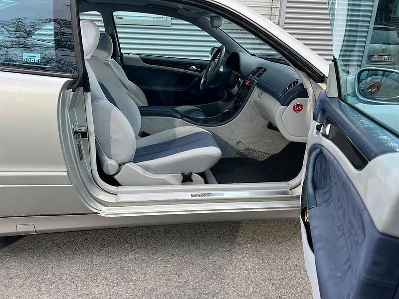 Gebraucht Mercedes CLK200 136 PS (100 kW) 2000 Silber Coupé