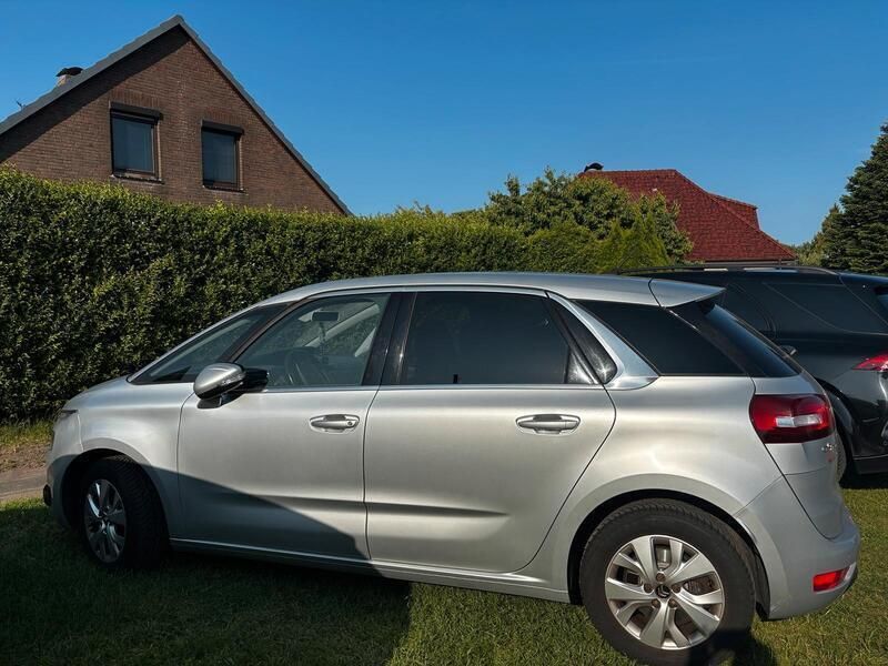 Silber Gebraucht 2016 Citroën C4 Picasso Van / Kleinbus | 11.000 € - Bild 1/4