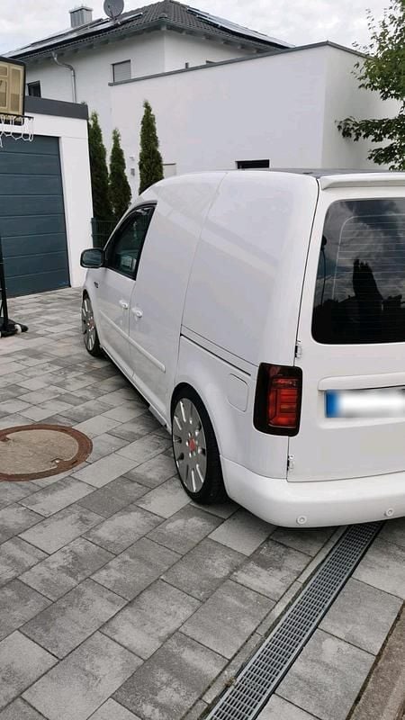 Gebraucht VW Caddy 102 PS (75 kW) 2011 Weiß Van / Kleinbus