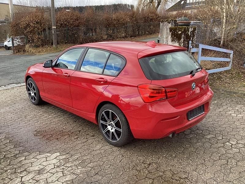Gebraucht BMW 116 Advantage 109 PS (80 kW) 2015 Rot Kleinwagen