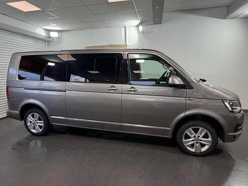 Gebraucht VW Caravelle Comfortline 150 PS (110 kW) 2018 Beige Van / Kleinbus
