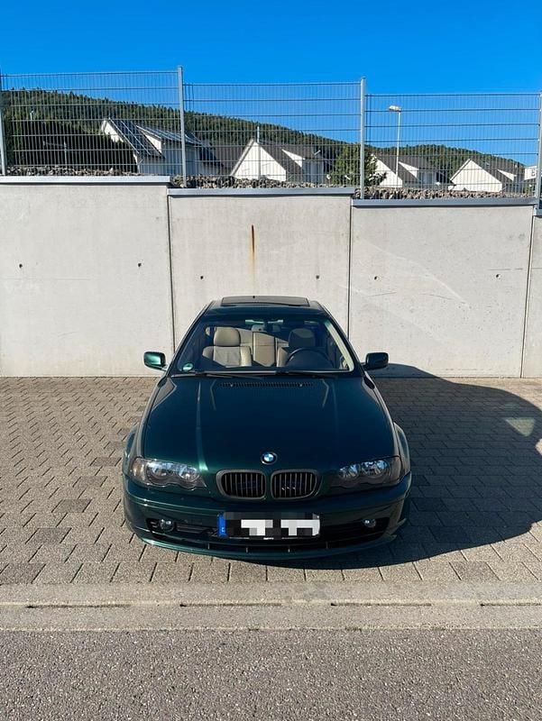 Grün Gebraucht 1999 BMW 323 Basis Coupé | 5.400 € (Guter Preis) - Bild 1/4