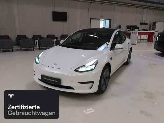 Gebraucht Tesla Model 3 RWD 283 kW (385 PS) 2023 Weiß Limousine