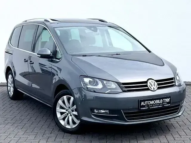 Gebraucht VW Sharan Highline 150 PS (110 kW) 2020 Grau Van / Kleinbus