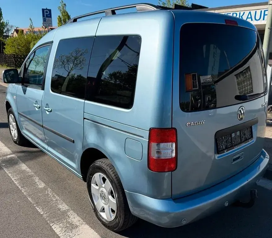 Usata VW Caddy Style 105 CV (77 kW) 2009 Blu Monovolume