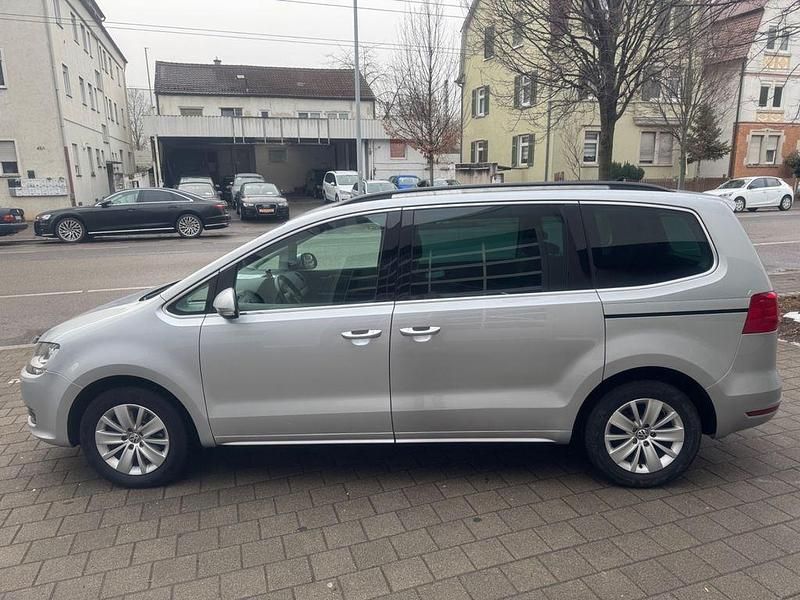 Gebraucht VW Sharan Comfortline 150 PS (110 kW) 2015 Silber Van / Kleinbus