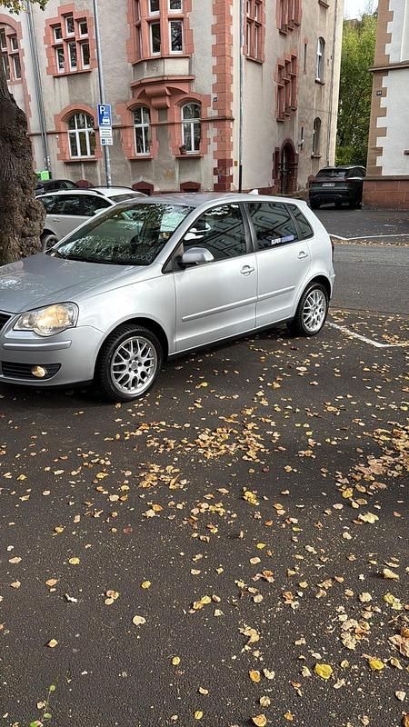 Grau Gebraucht 2005 VW Polo Kombi | 2.200 € (Teuer) - Bild 1/4