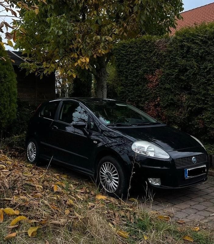 Schwarz Gebraucht 2006 Fiat Grande Punto Kleinwagen | 850 € (Guter Preis) - Bild 1/4