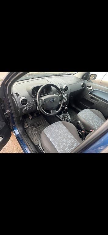 Gebraucht Ford Fusion 80 PS (58 kW) 2005 Blau Kleinwagen