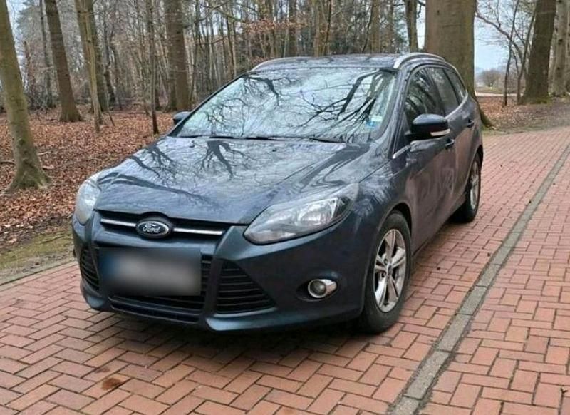 Usata Ford Focus 105 CV (77 kW) 2012 Grigio Station wagon