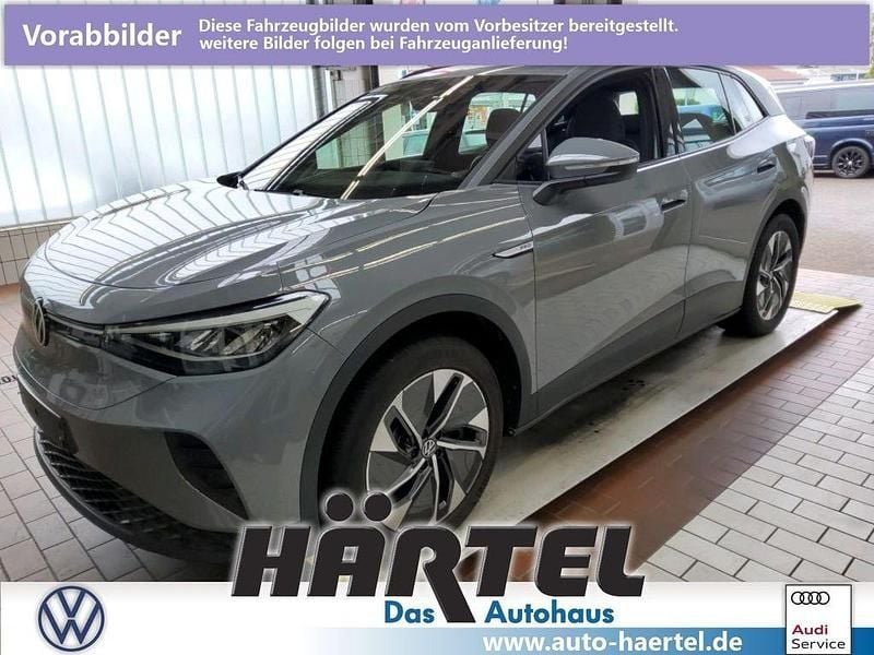 Mondsteingrau (grey), solid Gebraucht 2022 VW ID.4 Pro Performance SUV | 27.400 € (Superpreis) - Bild 1/4