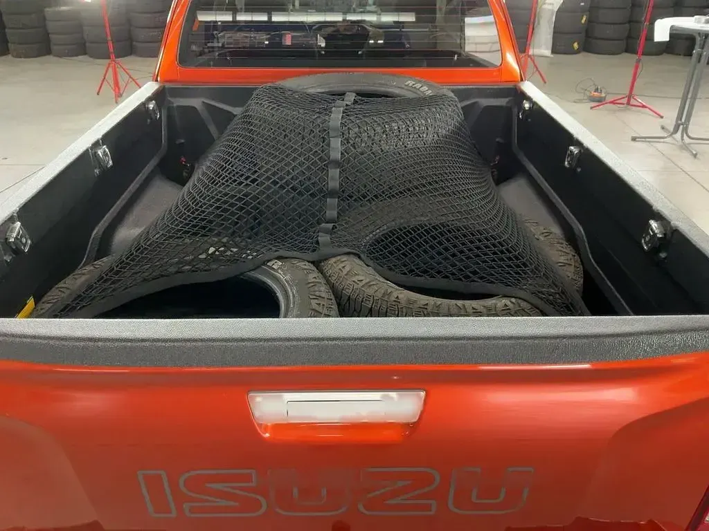 Gebraucht Isuzu D-Max 163 PS (119 kW) 2024 Orange SUV