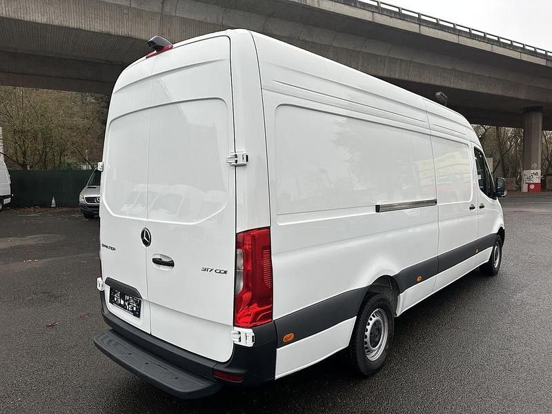 Gebraucht Mercedes Sprinter 170 PS (125 kW) 2024 Arktikweiss Van