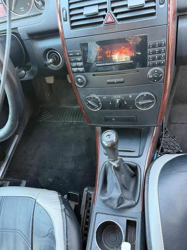 Gebraucht Mercedes A180 110 PS (80 kW) 2007 Silber Kleinwagen