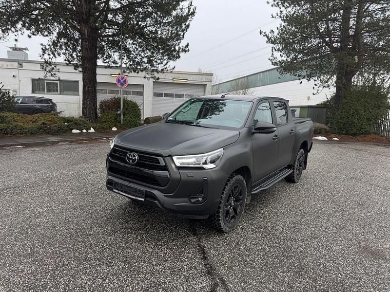 Gebraucht Toyota HiLux Executive 204 PS (150 kW) 2021 Rot Abholung