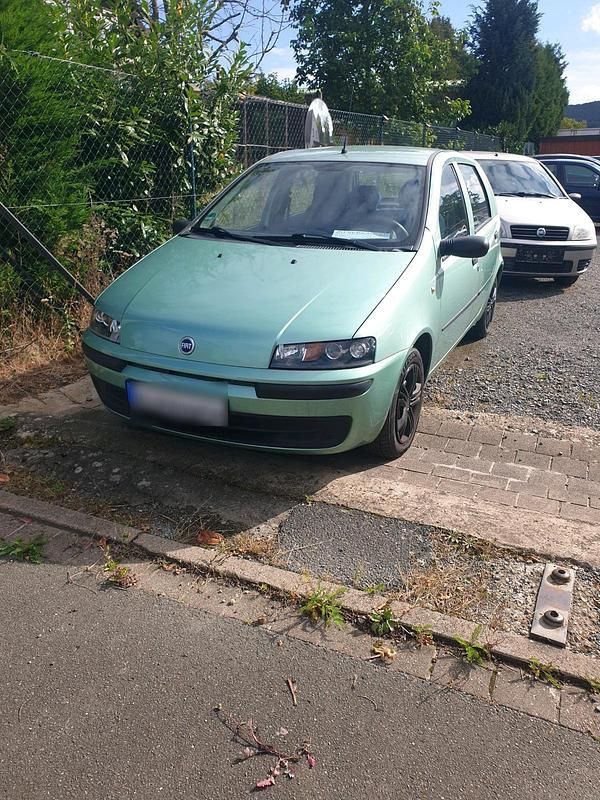 Grün Gebraucht 2000 Fiat Punto Kleinwagen | 1.550 € (Etwas zu teuer) - Bild 1/4