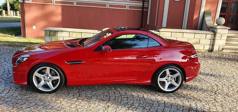 Gebraucht Mercedes SLK200 184 PS (135 kW) 2014 Rot Cabrio