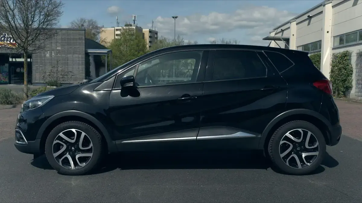 Gebraucht Renault Captur Luxe 90 PS (66 kW) 2016 Schwarz SUV